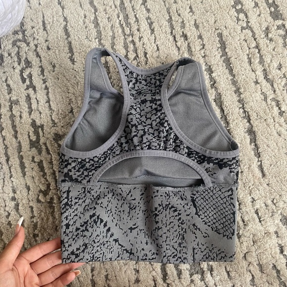 Pro fit crop top sports bra - Picture 2 of 3